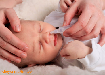 Tiêu chuẩn chọn nước muối sinh lý cho trẻ sơ sinh