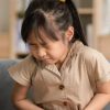 Cần làm gì khi trẻ bị nôn và đau bụng?