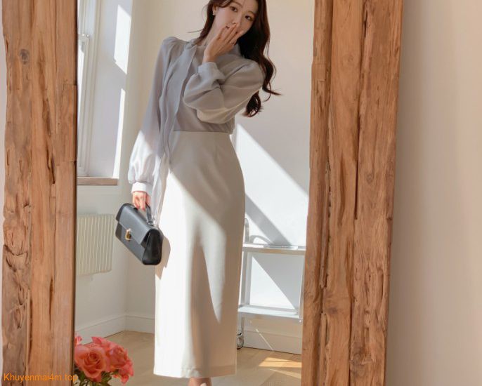 Cách diện chân váy suông tới công sở chuẩn thanh lịch, nhưng vẫn rất trẻ trung