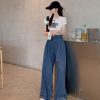 Mẹo mặc trang phục denim mùa hè là sành điệu và sang chảnh nhất