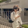 4 kiểu áo sáng màu mang lại vẻ trẻ trung chị em nào cũng nên sắm