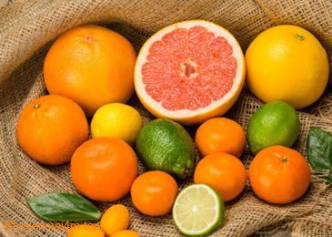 Ai nên hạn chế ăn cam, quýt, bưởi?