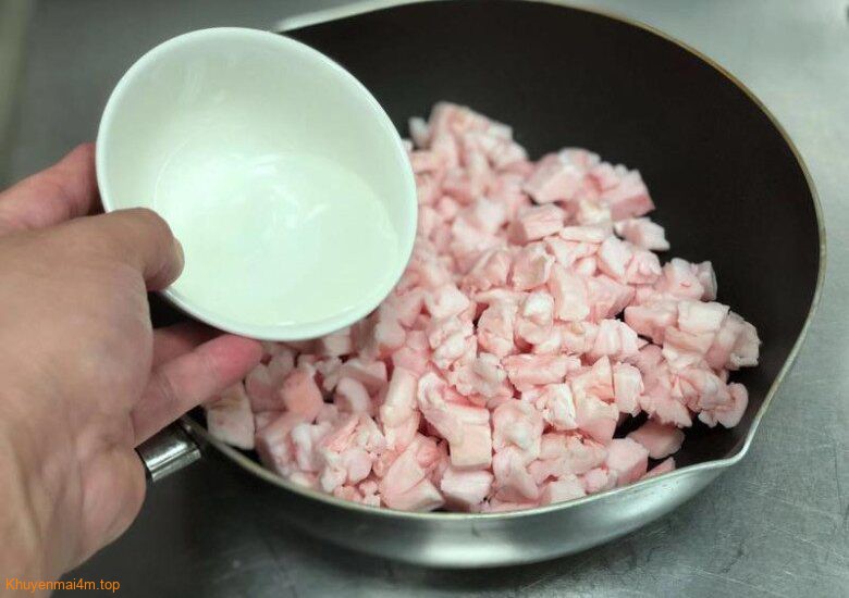 Mỡ lợn và bí quyết dưỡng da từ cung đình đến hiện đại