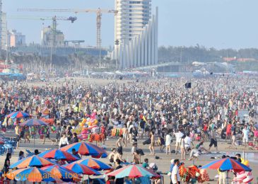 Những kinh nghiệm hữu ích giúp tránh đông đúc khi du lịch mùa cao điểm