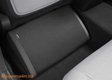 Lexus bán bộ khử mùi hôi chân khi đi ô tô