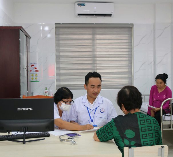 Hà Nội: Khẩn trương rà soát, lập danh sách đối tượng khám sức khỏe định kỳ, khám sàng lọc miễn phí
