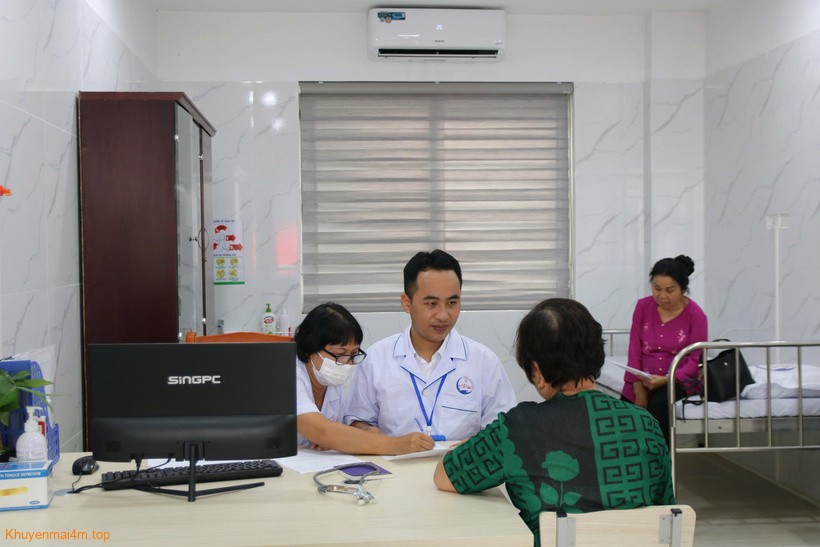 Hà Nội: Khẩn trương rà soát, lập danh sách đối tượng khám sức khỏe định kỳ, khám sàng lọc miễn phí