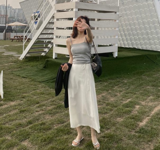 Những item nhẹ mát và sành điệu lý tưởng nhất khi mặc ngày nắng nóng