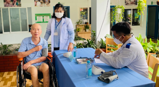 Người nước ngoài ngạc nhiên với mô hình ‘già cậy con’ ở Việt Nam